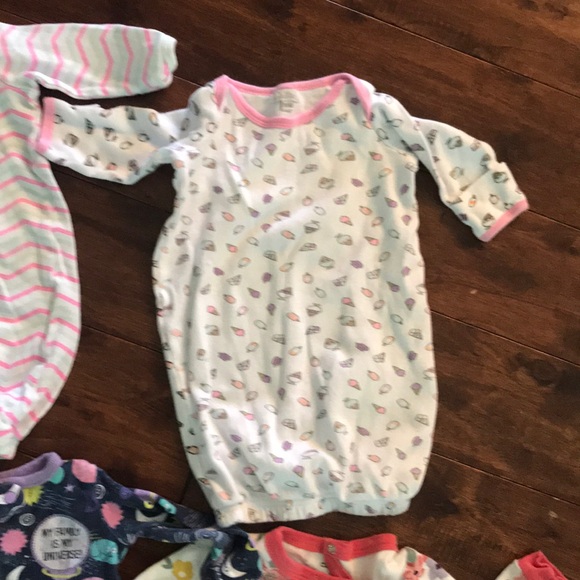 Lot of Girl Pajamas 3-6 months - Picture 5 of 5
